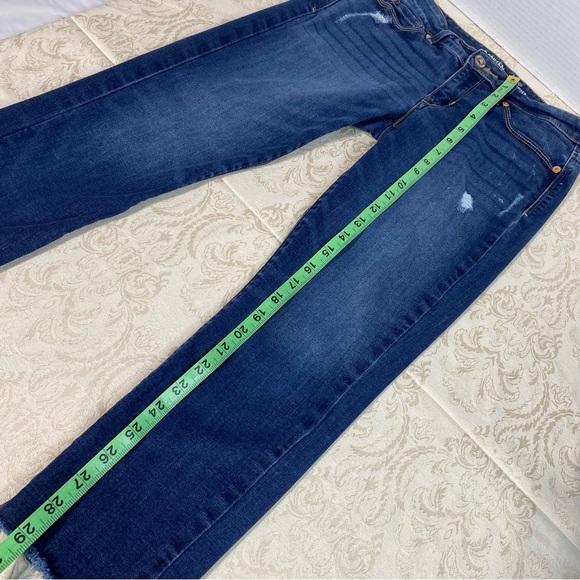 Denizen from Levi's Women's Low-Rise Blue Jeans Straight Size 3/26 - Picture 5 of 11